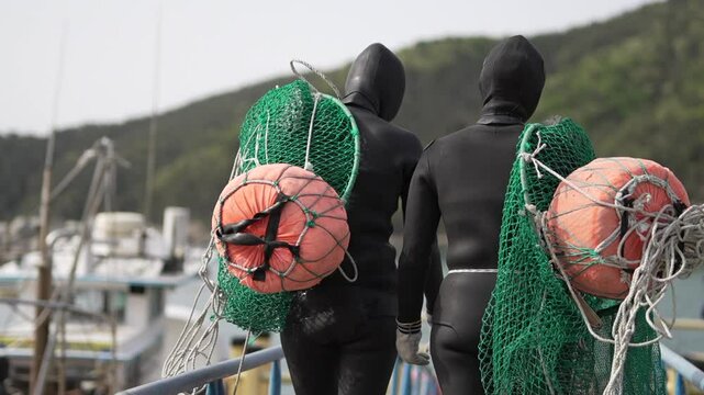 한국 바다의 해녀 이미지