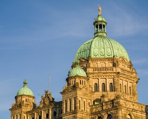 Obraz premium Ornate dome of British Columbia Parliament Buildings.