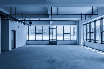 Contemporary Empty Office Space with Minimalist Design and Natural Light