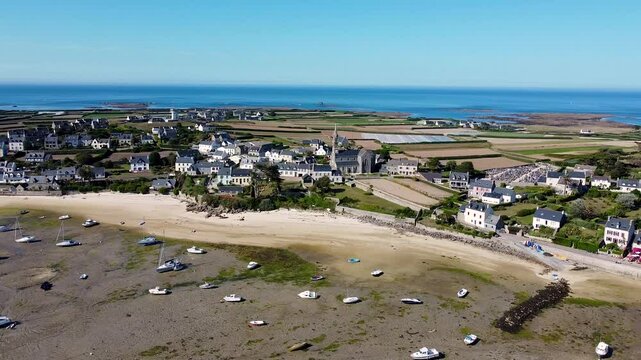 Vue a&eacute;rienne de l'Ile de Batz, Roscoff, Bretagne, France