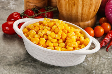 Sweet canned ripe corn grain