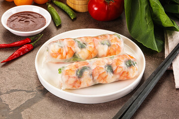 Vietnamese spring roll with prawn