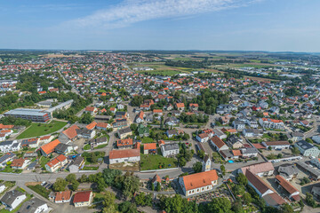 Ausblick auf die Gemeinde Lenting nahe Ingolstadt im oberbayerischen Kreis Eichstätt