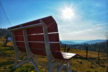 Wielka ławka w Bieganowie. © Marcin