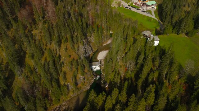 Katholische Bergkapelle Maria Hilf im Valepp, Gemarkung Deutschland, Bayern Luftaufnahme. Catholic mountain chapel Maria Hilf in Valepp, Germany, Bavaria Aerial view. Valepp Wasserfall