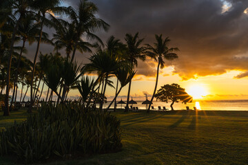 Obraz premium Sunset at Mauritius Beach – A Breathtaking Tropical Evening..