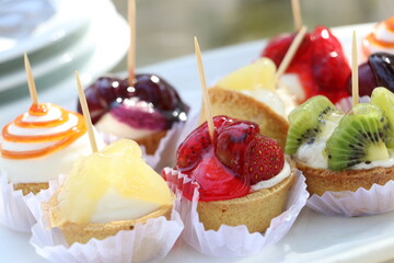 cake with fruits