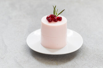 Vegan Pomegranate cream pudding, Panna Cotta cylindrical shape