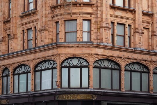 Exterior Of Harrods Luxurious Department Store Victorian Building Facade, Edwardian Baroque Architecture, Brompton Road, Knightsbridge, Central London, England, United Kingdom, Britain, January 2025