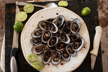 Freshly opened black clams