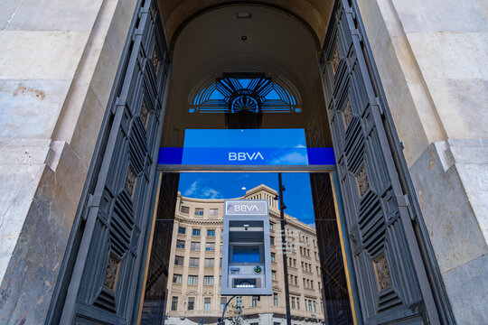 El Banco BBVA en una gran ciudad y como representaci&oacute;n del sector de la banca y econom&iacute;a en esta &eacute;poca. 