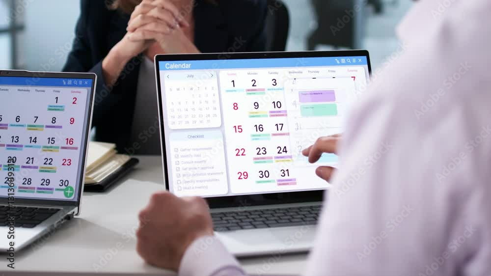 Poster using online calendar in manager meeting