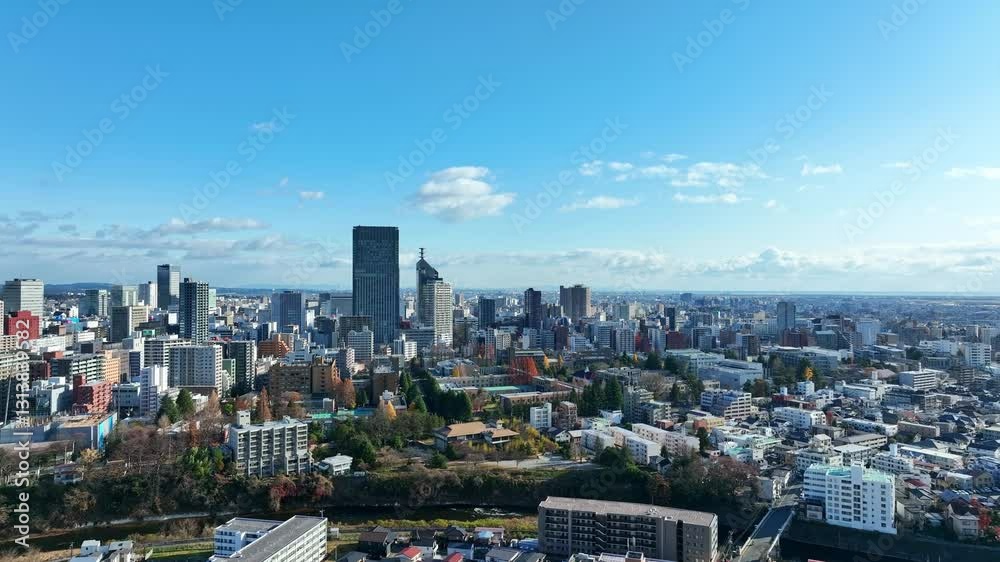 Leinwandbilder 都市、風景、景色、空撮、ドローン、青空、パノラマ、展望、建設、現代、俯瞰、地平線、景観、都会、社会、建築、ビル、ビル群、不動産、高層ビル、日本、地方、自治体、行政、環境、交通、インフラ、開発、発展、コピースペース、自然、商業、ビジネス、産業、経済、遠景、飛行、昼間、晴れ、明るい、将来、未来、マンション、住宅、旅行、観光、屋外、60p、前進、進歩
