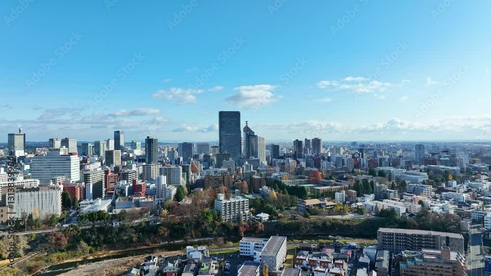 Poster 都市、空撮、風景、景色、ドローン、展望、青空、社会、発展、成長、テクノロジー、ビジネス、都会、経済、コピースペース、俯瞰、ハイアングル、パノラマ、地平線、景観、現代、建設、建築、ビル、ビル群、不動産、高層ビル、摩天楼、日本、地方、自治体、行政、将来、未来、マンション、住宅、開発、企業、明日、インフラ、交通、飛行、進化、産業、観光、旅行、60p、建物、スライド