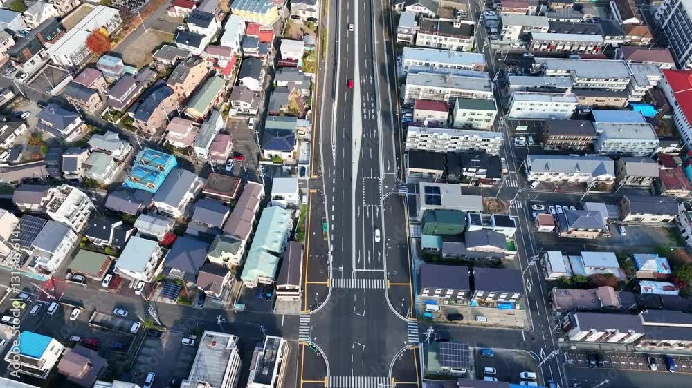 Poster 道路、交通、ドローン、自動車、空撮、都市、俯瞰、社会、ドライブ、安全、テクノロジー、技術、建設、物流、ロジスティクス、交差点、スピード、ハイアングル、展望、パノラマ、景観、上から見た、見下ろす、現代、景色、都会、建築、風景、ビル、ビル群、街、観光、旅行、昼間、暮らし、クルマ、運転、運送、市街地、日本、時代、インフラ、産業、ビジネス、経済、行政、将来、前進、60p、走行
