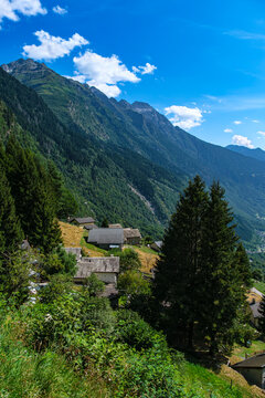 Misox-Tal bei Mesocco, Schweiz