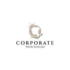 Elegant queen logo design template
