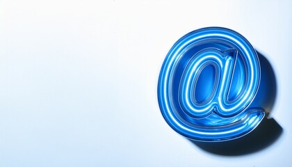 Obraz premium 블루 네온 스타일의 '@' 기호가 빛나는 배경화면
