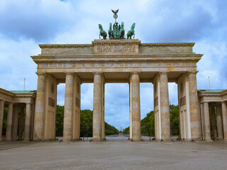 Brandenburg Gate in Berlin © Claudio Divizia