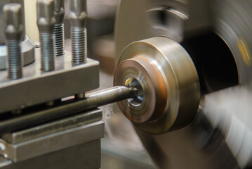 The lathe machine hole cutting by boring tool.