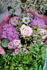 Elegant Floral Bouquet with Roses, Chrysanthemums, and Daisies
