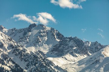 Obraz premium snow covered mountains in winter
