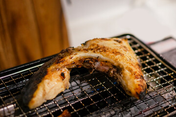 ブリカマを焼く