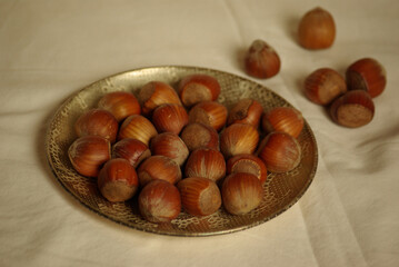 Noisettes bio sur la table