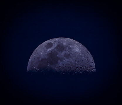 First quarter, waxing crescent, waxing gibbous, full moon, New moon, waxing gibbous, third quarter, waxing crescent, moon, half moon, pretty moon, detailed moon, astronomy photography, moon photograph