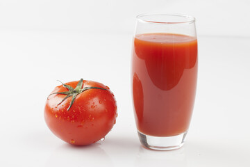 Tomato is an annual plant of the nightshade family. It grows to a height of 1 to 1.5 meters and has opposite, pinnately compound leaves.