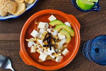 メキシコのトルティージャのスープ　ソパ・デ・トルティージャ (ソパデトルティージャ） ソパ・アステカ  Mexican tortilla soup　Sopa de Tortilla (Sopa Azteca）