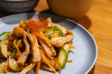 野菜と豚肉炒めの夕食セット