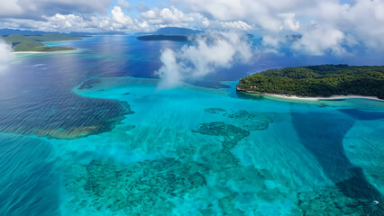 Obraz premium Breathtaking lagoon shimmers under bright sun reflecting lagoon splendor, lagoon draws nature lovers seeking turquoise tranquility, ideal for exotic travel or wellness brand visuals.