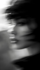 Obraz premium ファンタジーストーリー（モノクロームに刻まれた、一瞬のモノローグ—静寂の中で紡がれる女性の想い）