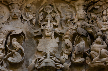 restos de figuras simbólicas