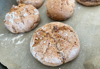 Frische selbstgebackene Brötchen