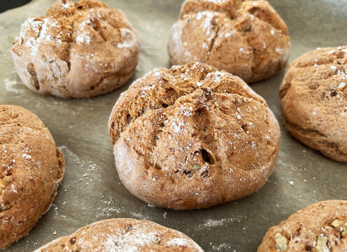 Frische selbstgebackene Br&ouml;tchen