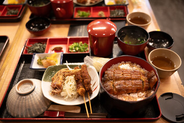 ひつまぶしと焼き鳥