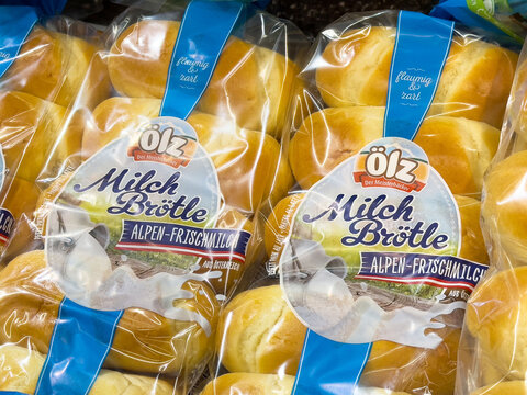 Packaged milch br&ouml;tle alpine fresh milk rolls in bakery aisle