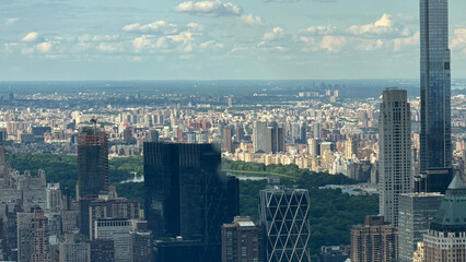 Obraz premium Stunning NYC skyline from above—breathtaking cityscape views captured from a high observation deck. 