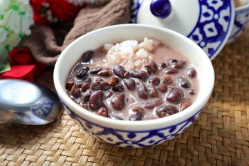 Sticky rice with Black Bean in Sweet Coconut Milk thai dessert