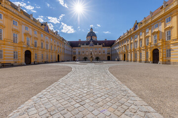 Im Innenhof des Stiftes Melk an der Donau