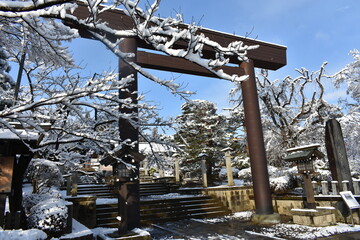 福島県の名所　開成山大神宮　周辺の風景　鳥居