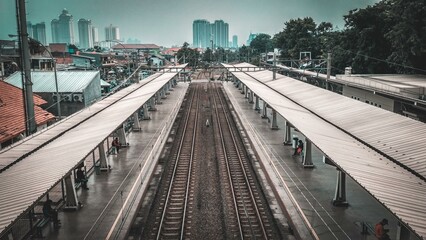 Fototapeta premium railway in the city