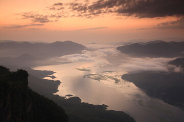 Pha Daeng Luang viewpoint in Mae Ping National Park This scenic spot overlooks the Ping River and rolling hills.
THAILAND