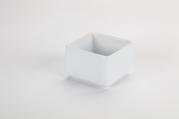 Empty gravy pot for sauce