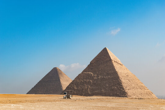 The pyramides of gizeh