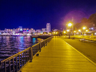 【神奈川県】横須賀市・夜のヴェルニー公園