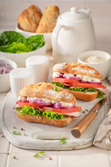 A light and nutritious sandwich for a morning meal.