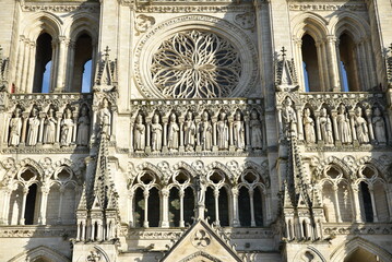 Façade ouest de la cathédrale à Amiens. France